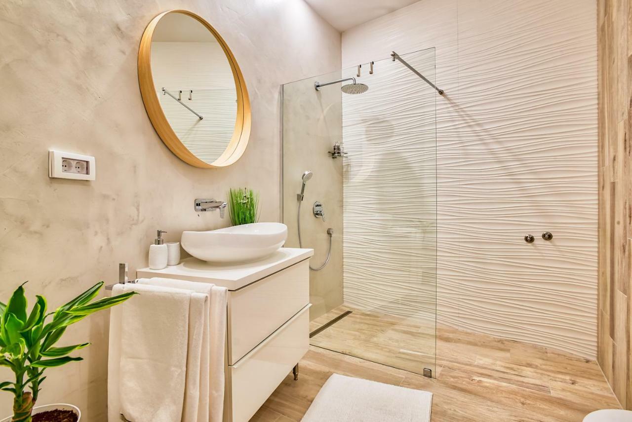 Parkside Studio Apartments With Free Parking Pula Exterior photo